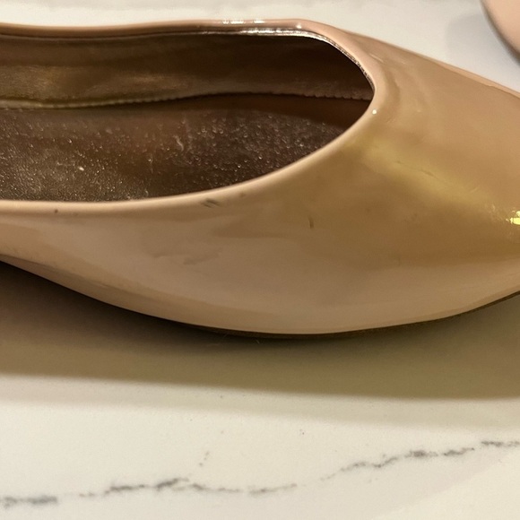Steve Madden Heaven nude patent flats. Size 6.5 - Picture 5 of 7